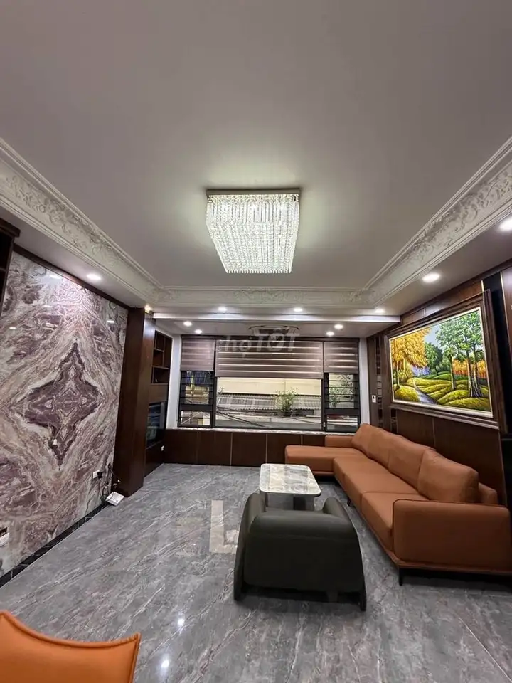 Bán nhà 55m² Gia Thụy, Long Biên - có gara, thang máy, full nội thất