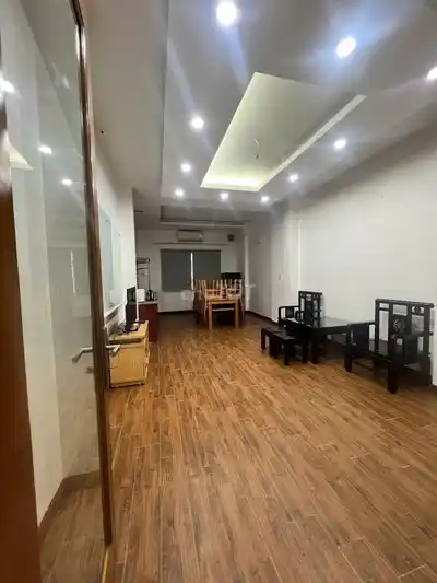 Дом целиком Кимма Бадинь, под коммерцию, авто, 45м², 5 этажей