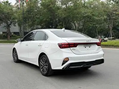 KIA K3 1.6 LUXURY 2025 Белый 20 тыс. км