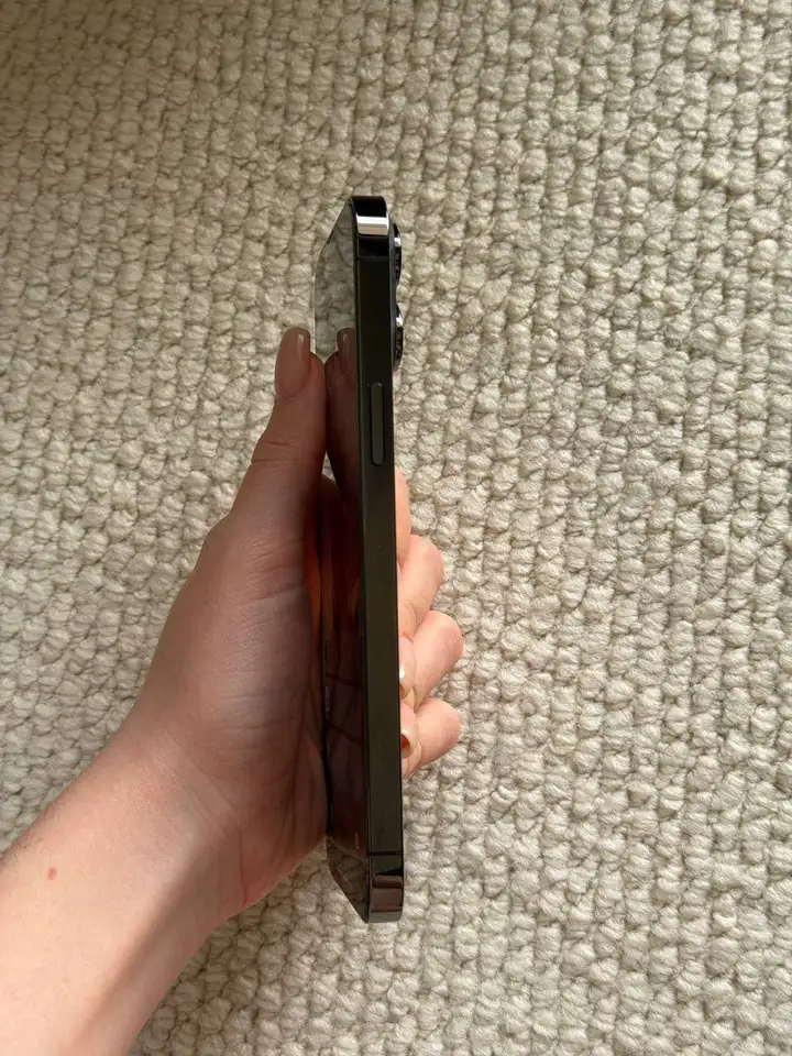 iPhone 13 Pro Max 128 ГБ, Samsung S26 512 ГБ