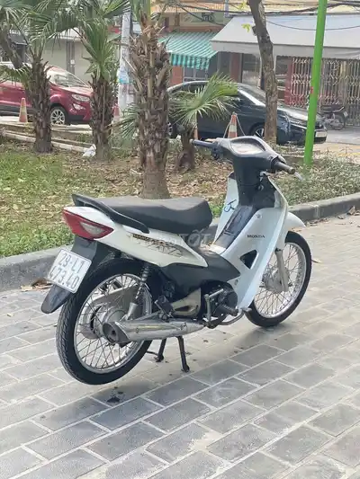 Honda Wave белый, полуавтомат