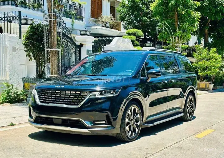 Kia Carnival Signature 2023