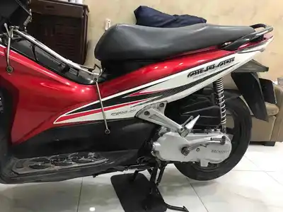 Хонда Эйрблэйд FI 110 белая, красная, черная 75653 км