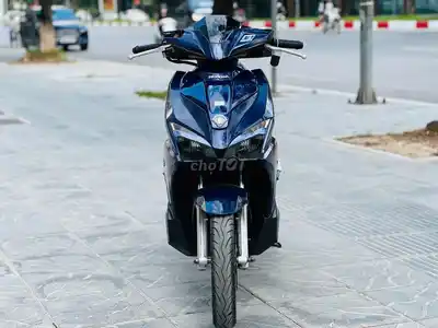 Синий скутер Honda Air Blade125-2019