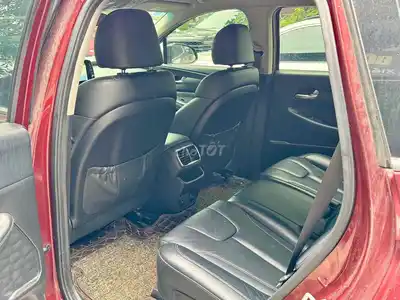 Hyundai SantaFe, 7 мест, автомат, бензин, красный