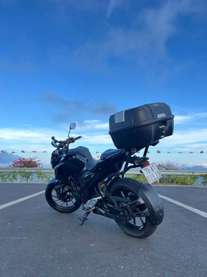 Yamaha FZ25