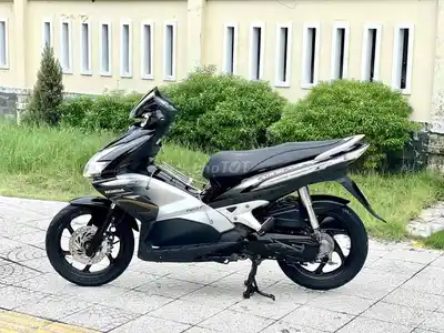 Воздушный клинок Honda 2010 черный, серебристый