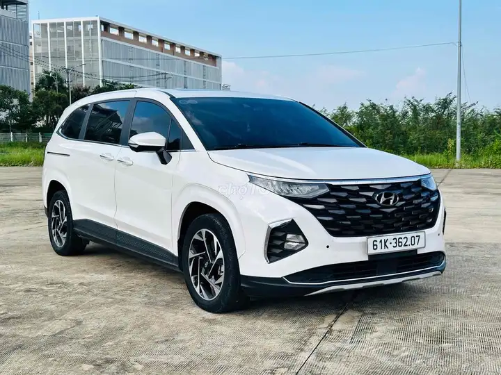 Hyundai Custin 2023, комплектация Cao Cấp, поддержка рассрочки