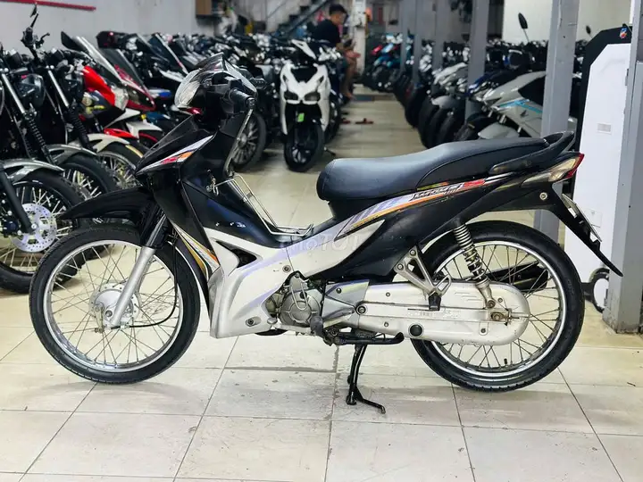 Мотосалон Thịnh Phát — Honda Wave S110 черный глянцевый, отличный мотор