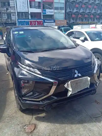 Mitsubishi Xpander 7 мест черный 98000