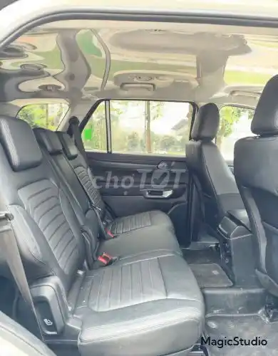 Ford Everest Sport 2024 белый 7 мест 10 тыс. км