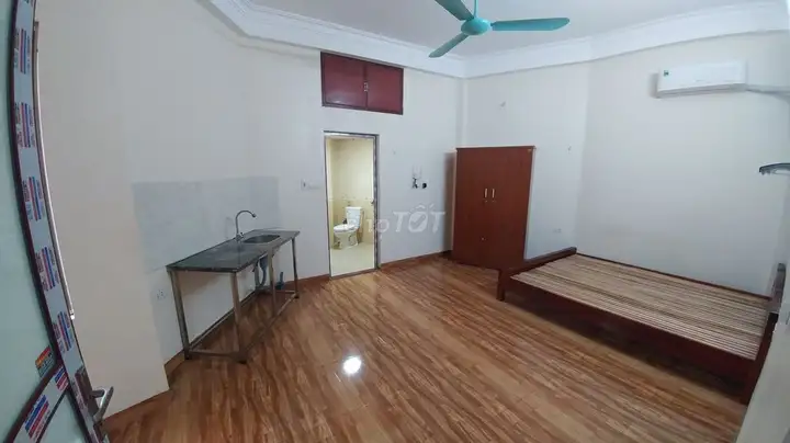 Комната на 2 этаже, 500 м до стадиона Ми Динь, от собственника