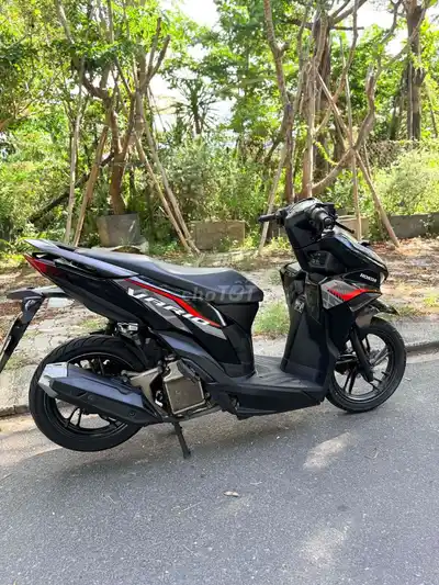 Vario 2023 пробег 44 000 км, родной тихий мотор, только снята защитная пленка