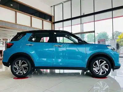 Toyota Raize 2026: скидка 25 млн + подарки в виде аксессуаров