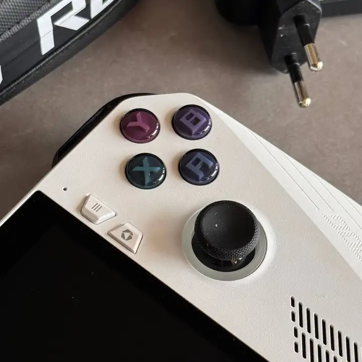 Игровая консоль ASUS ROG Ally (RC71L)