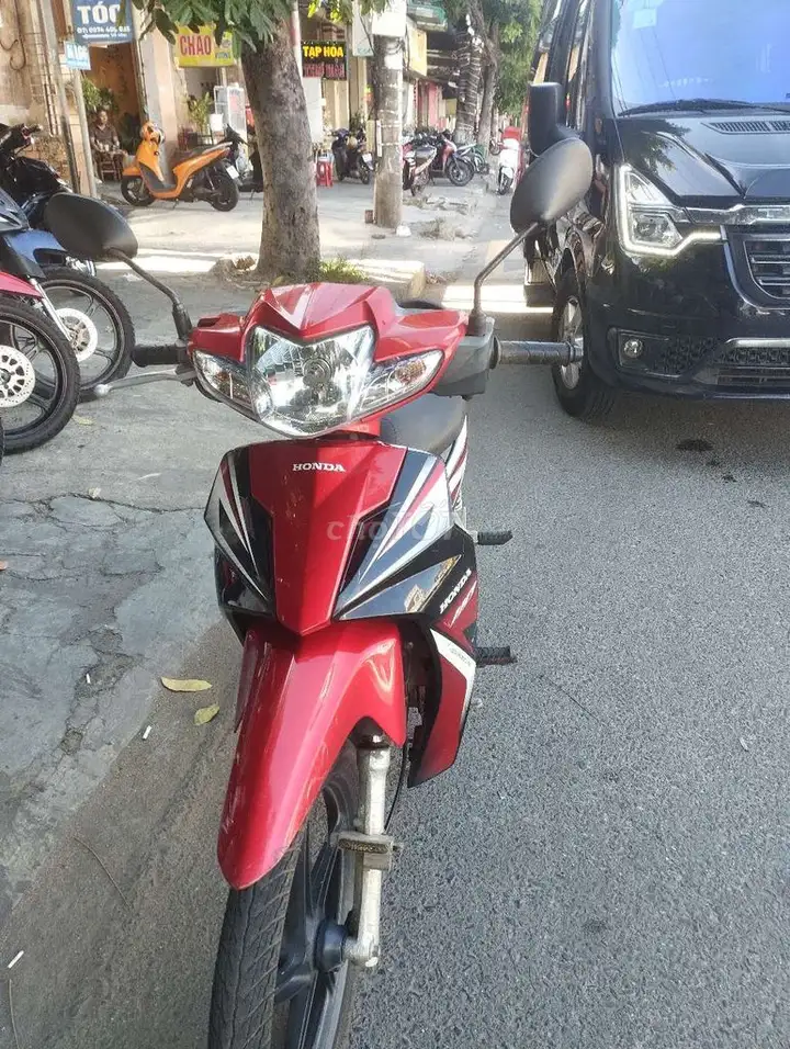 Honda Blade 110 2014, красный, пробег 16 000 км