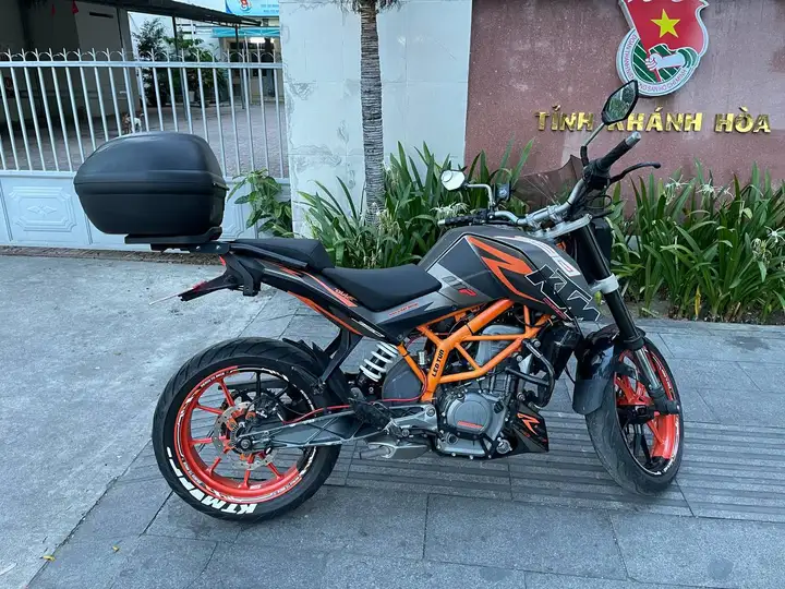 KTM 390 Duke