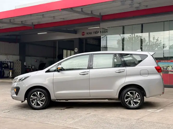 Toyota Innova 2.0E МКПП 2023