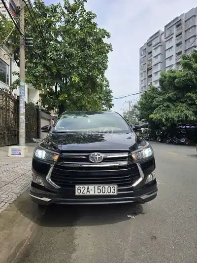 Toyota Innova Venture 2019 Черный
