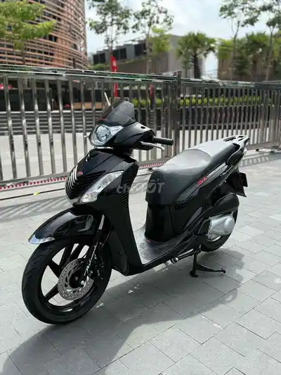 Основной владелец Honda SH150, черный BSTP