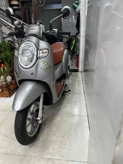 Honda Scoopy Тайский 2024 Серебристый 1420 км