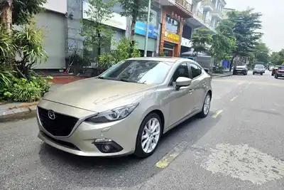 Mazda 3 2.0 AT 2016 — Пробег 70 тыс. км