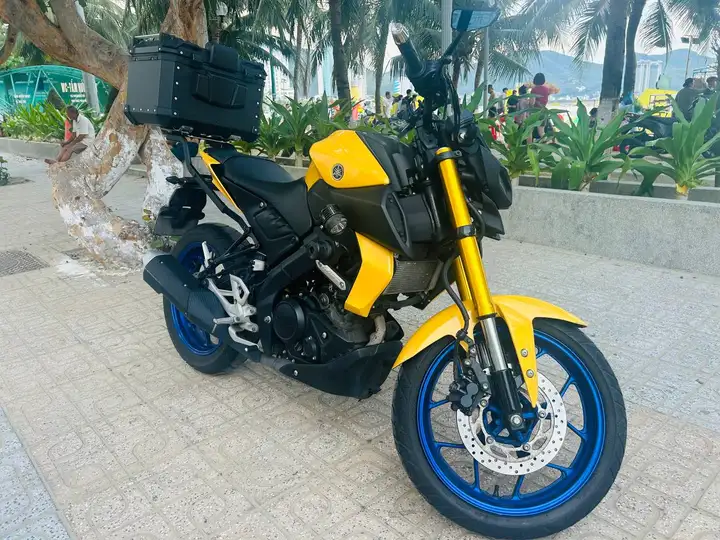 YAMAHA MT15