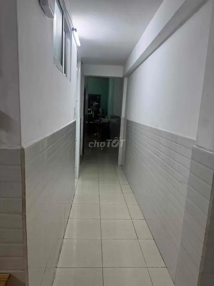 Дом с антресолью, 109 Pham Quang Anh