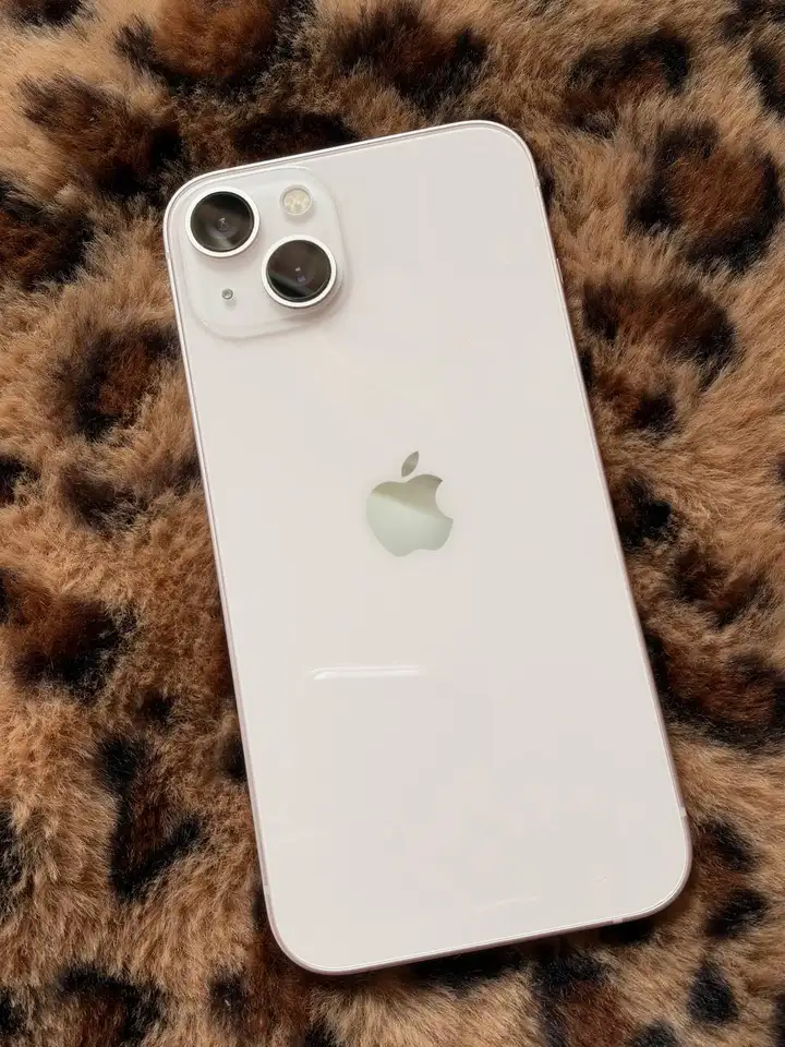 iPhone 13 128 ГБ розовый