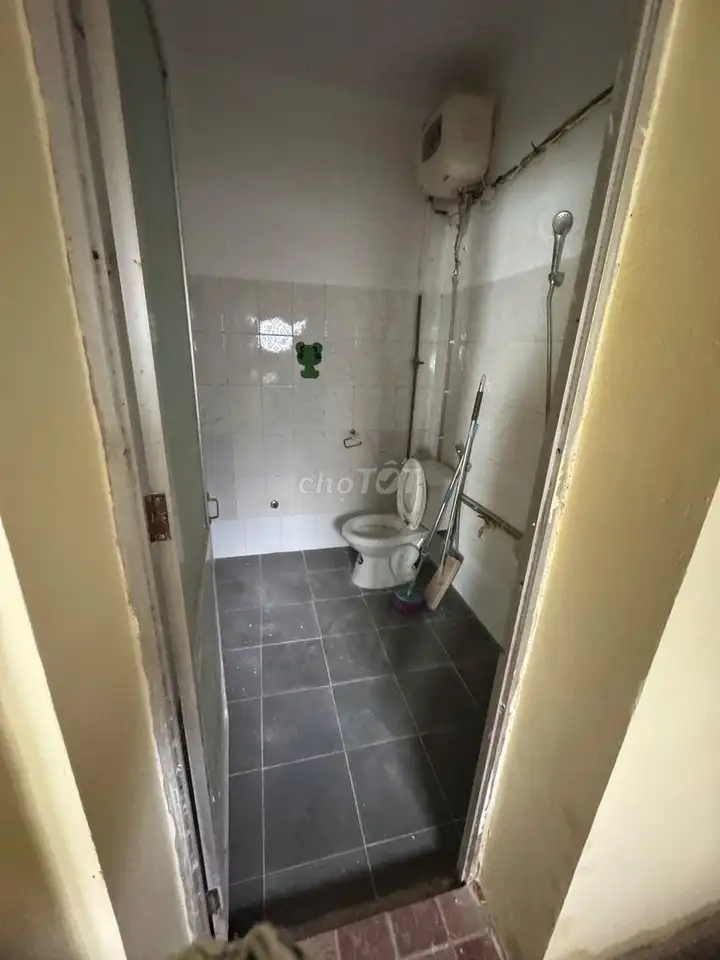 Квартира 3 этаж, пл. 45м², 1 спальня, в переулке авто, Нгуен Чи Тхань