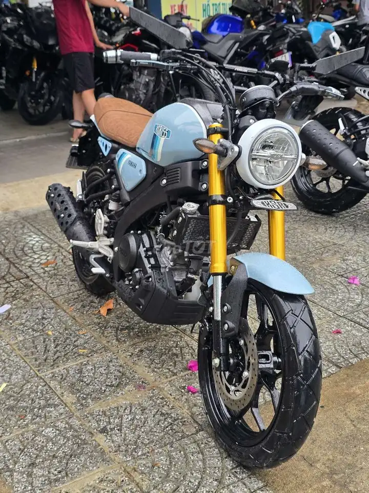 Yamaha XSR155 3000км серо-голубой пастельный