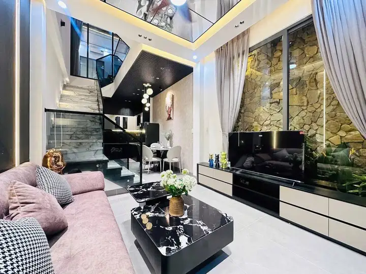 House 3 floors: 4 Bedroom 4WC 58m2