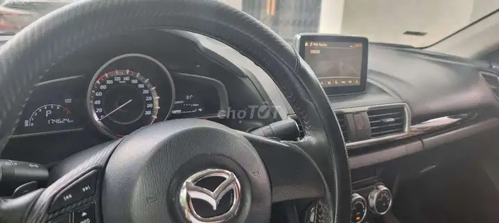 Mazda Mazda 3 2016 белый 174 000 км