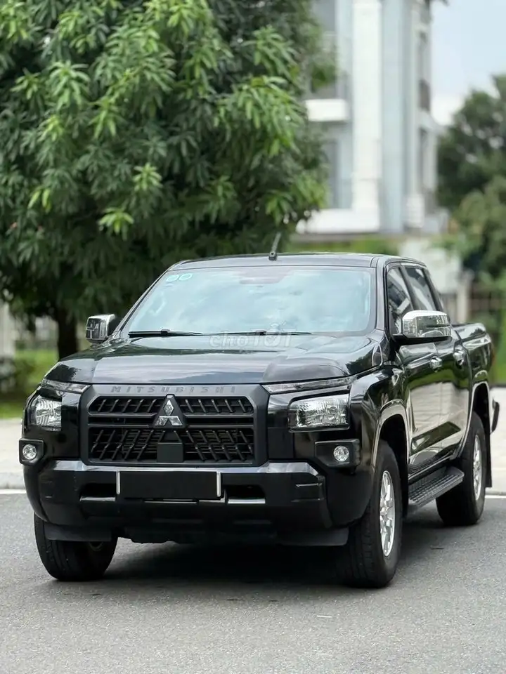 Mitsubishi Triton GLX 2.5AT 4x2 2024 Черный