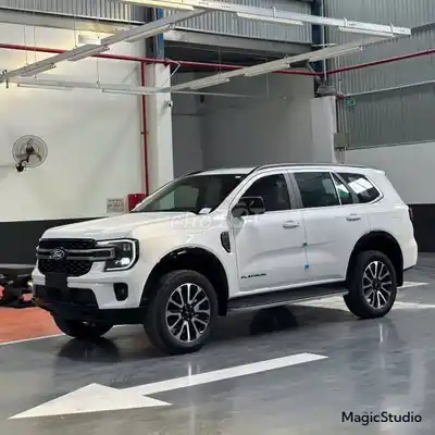 Ford Everest Platinum 2.0L 4x2 AT 2026
