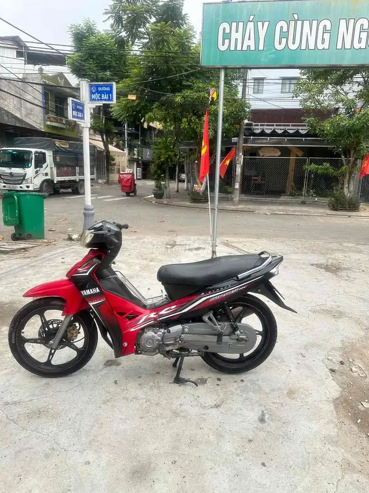 Yamaha Sirius 2013, красно-черный