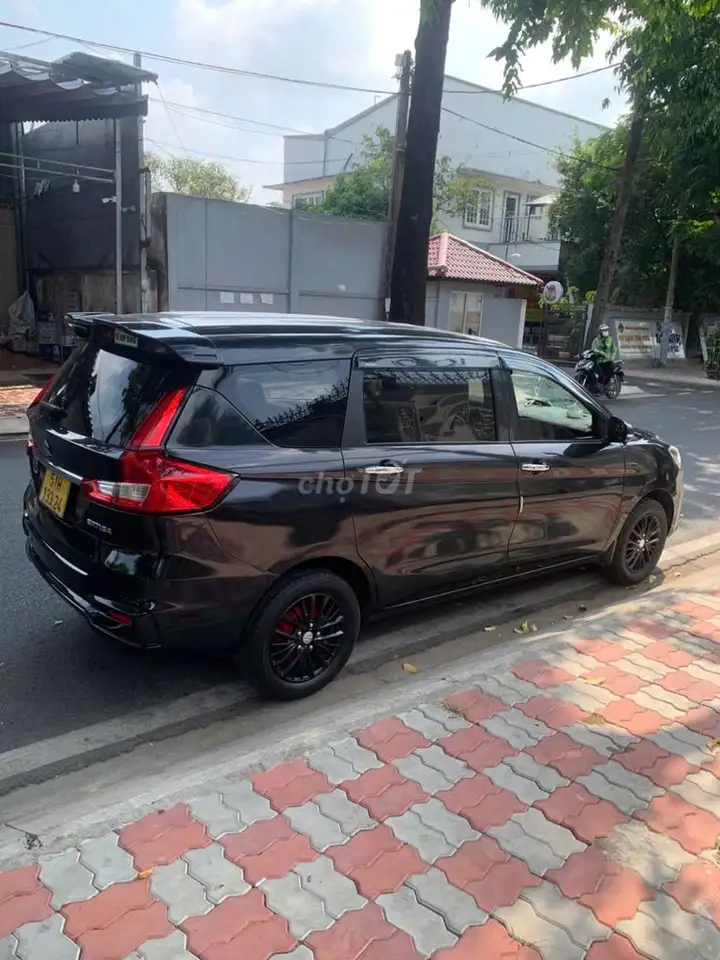 Suzuki Ertiga GLX 2019 4AT Черный Автомат