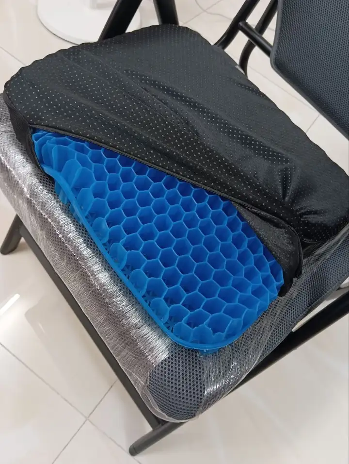 Монитор ASUS VA27AQ, корпус VSP V3, кресло, столы, подушка