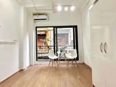 Комната с базовой мебелью в переулке 250 Kim Giang, Thanh Xuân
