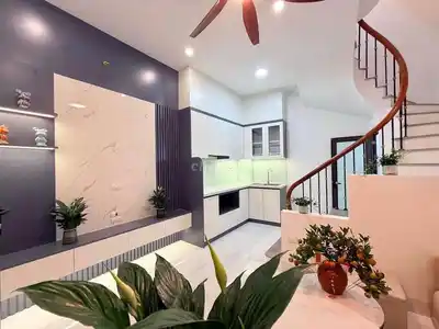 Аренда дома, Кхуонг Чунг, рядом с Royal City, 28 м² x 4 этажа, вся мебель