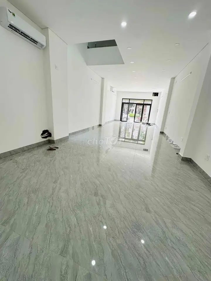 Дом на фасаде Фан Ван Чи - Cityland Park Hills - 5x20м - 5 этажей