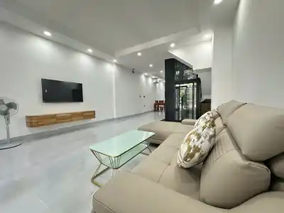 Шикарный дом в коттеджном поселке My Gia с лифтом