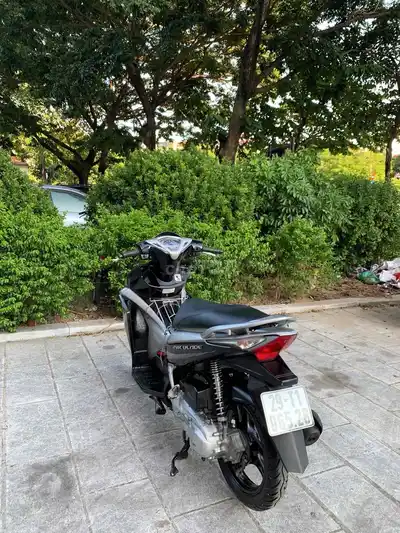 Honda Airblade 110 черно-серебристый