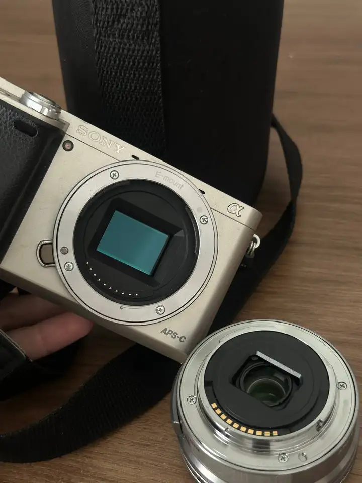 Sony Alpha a6000