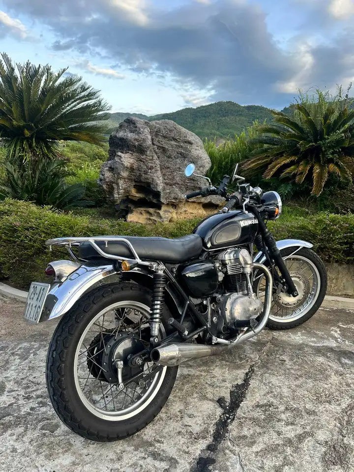 Kawasaki W400