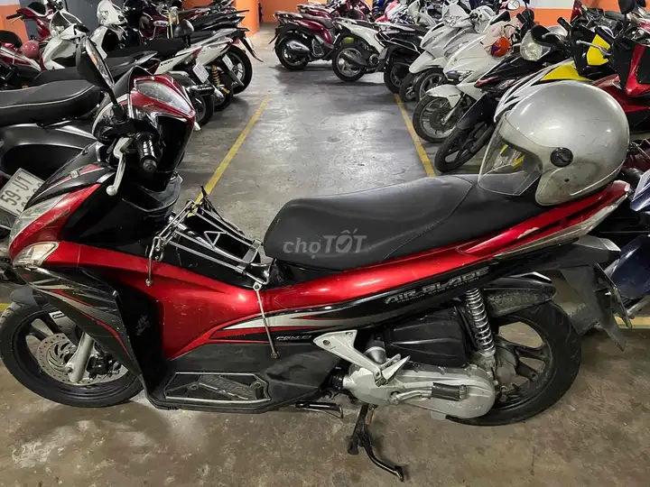 Honda Air Blade 2011 черно-красный