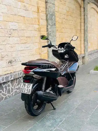 Honda PCX 125fi 2011 Черный родной двигатель 100% отличное состояние