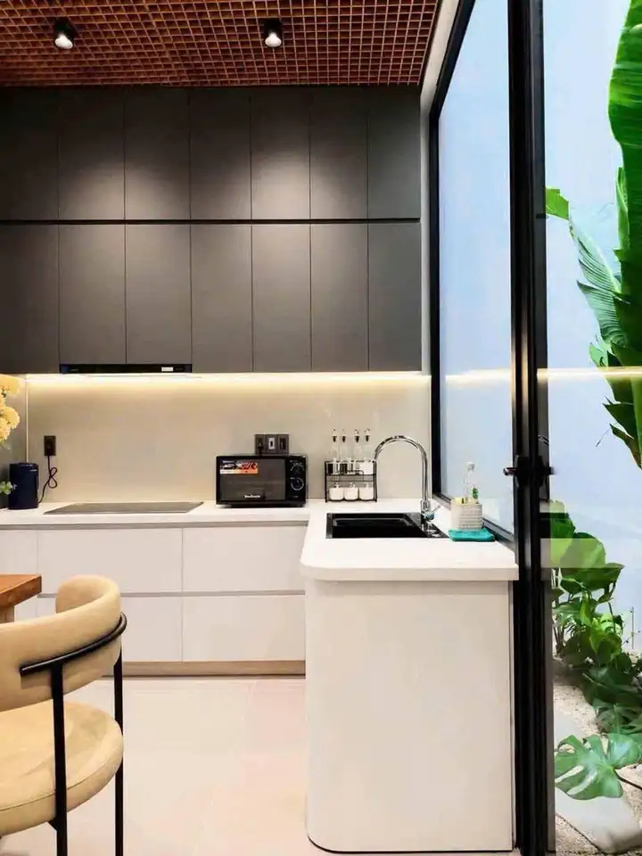 Дом 3 этажа 4 спальни 5 санузлов 60 м²