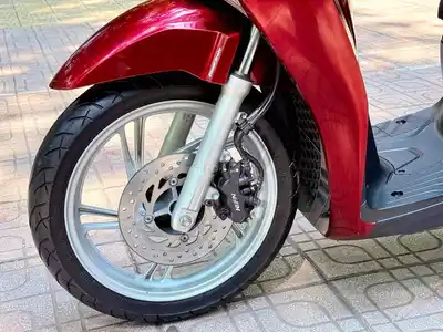 Honda SH125 CBS 2018 бордовый в отличном оригинальном состоянии