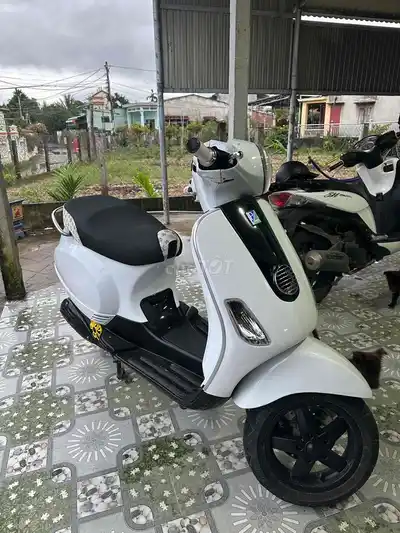 Piaggio Vespa 125 Белый